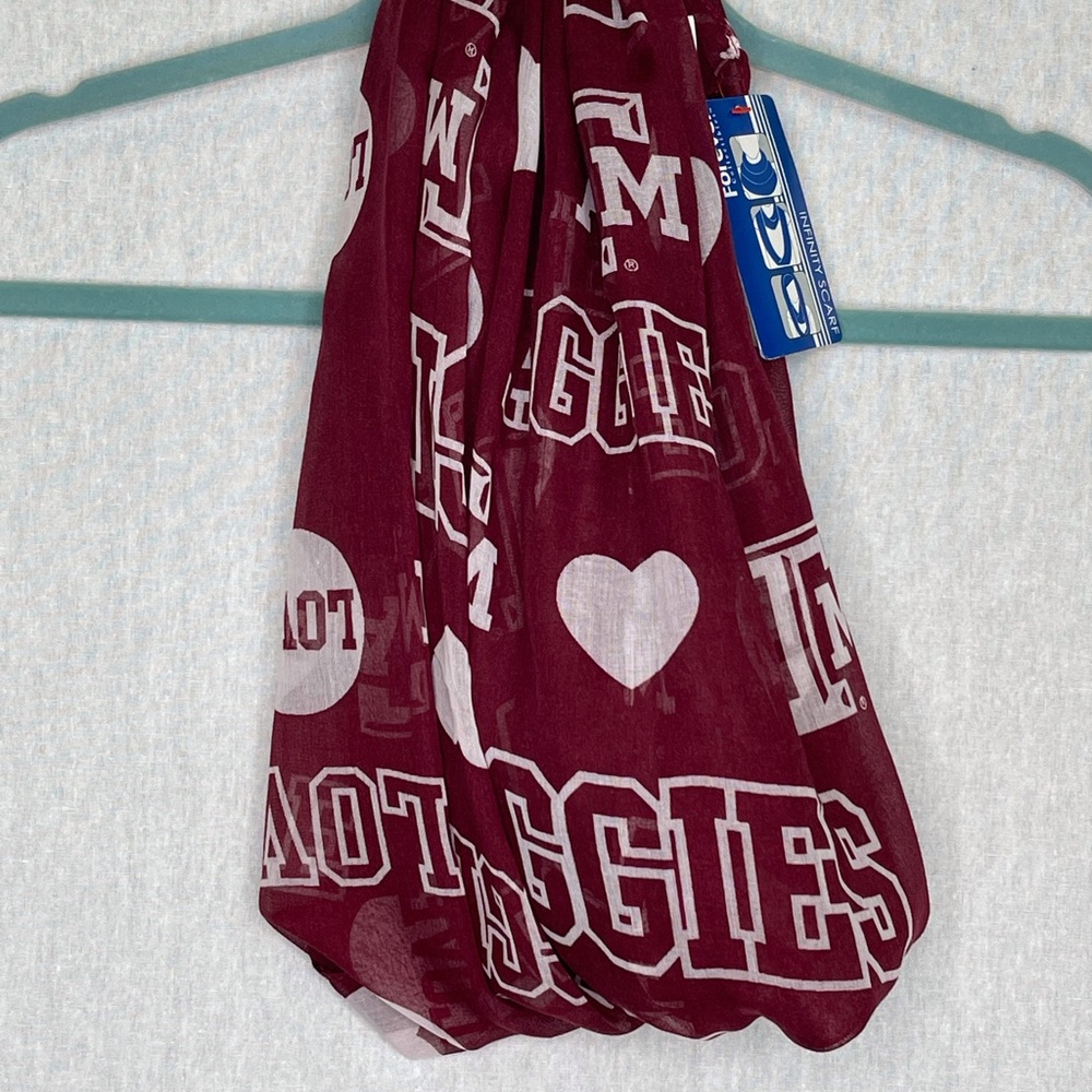NWT Texas A&M TAMU Aggies Infinity Scarf maroon and white - Picture 3 of 6